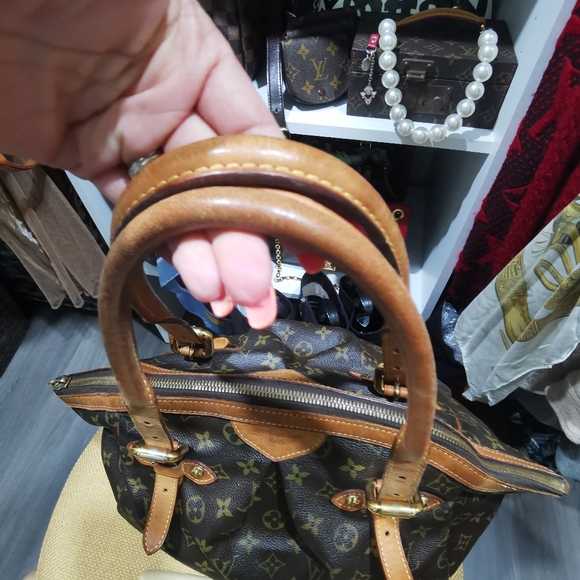 (sold)100% Authentic LV Tivoli Size GM. - Picture 4 of 16